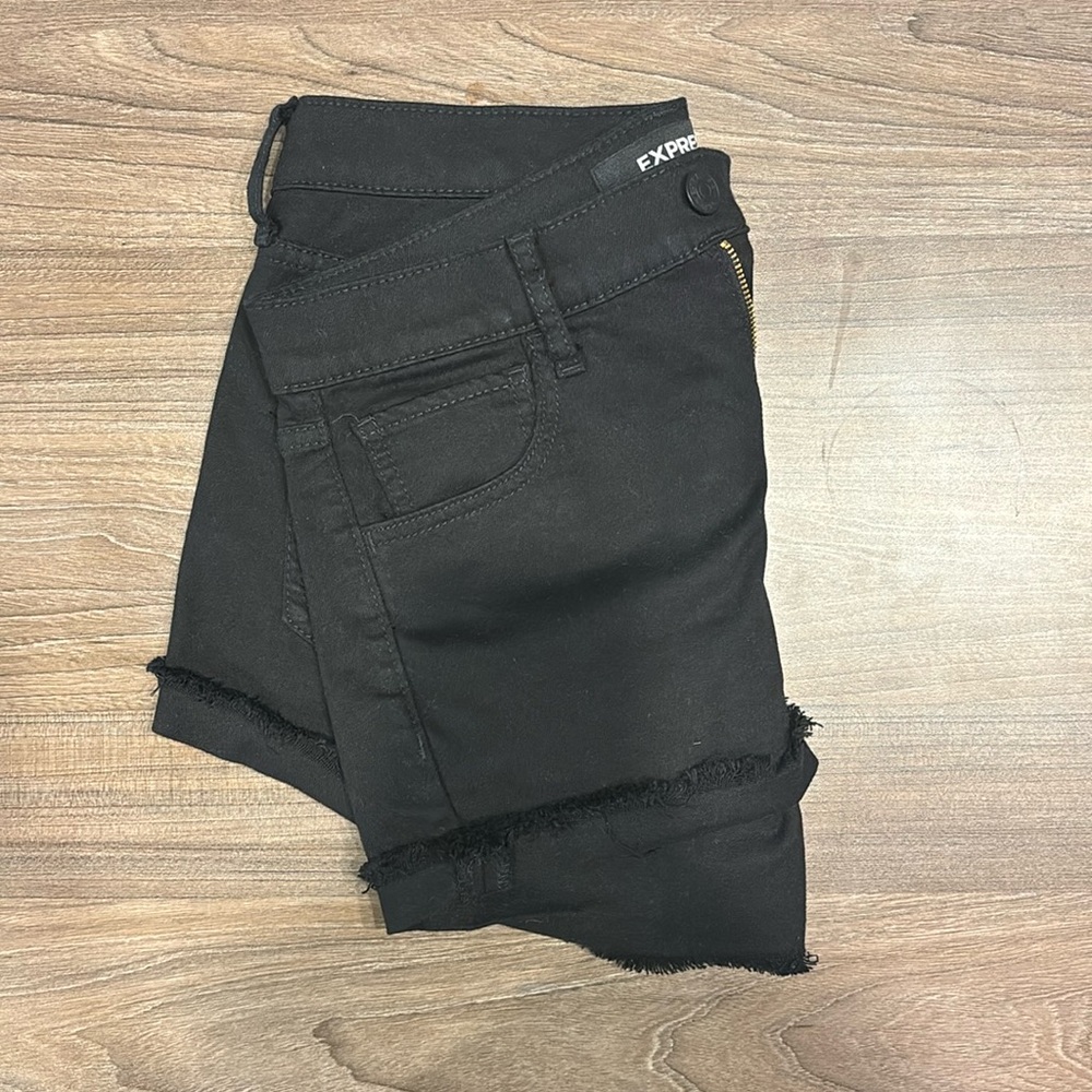 black jean shorts